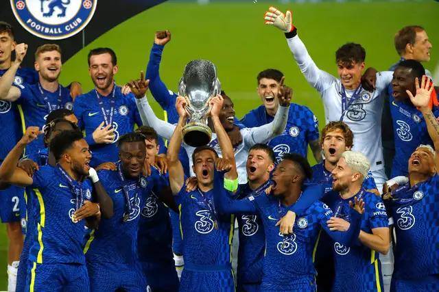 拜仁提前四轮卫冕德甲 向“六冠王”迈进